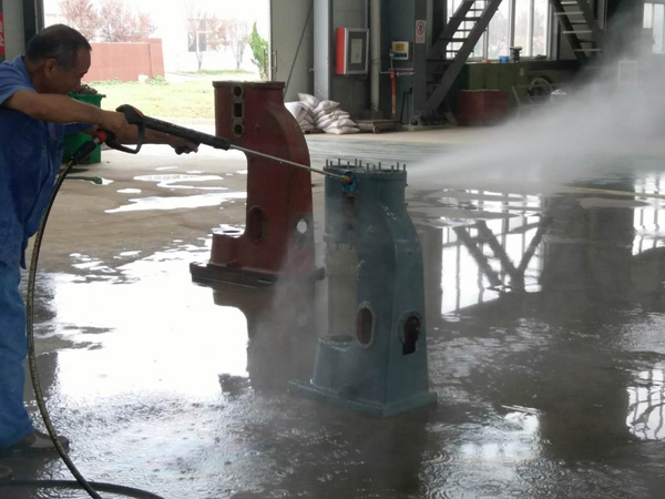 机械制造高压水清洗行业